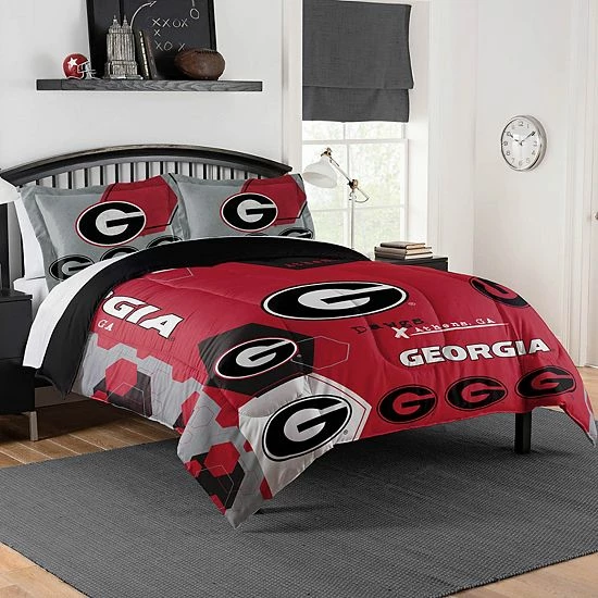 The Northwest Georgia Bulldogs Full/Queen Comforter Set With Shams