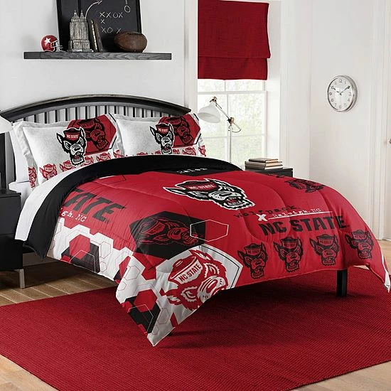 The Northwest North Carolina State Wolfpack Full/Queen Comforter Set With Shams