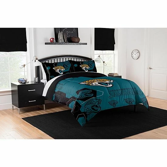 The Northwest Jacksonville Jaguars Full/Queen Comforter Set With Shams