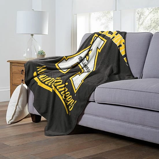 The Northwest Appalachian State Mountaineers Alumni Silk-Touch Throw Blanket - Image 2